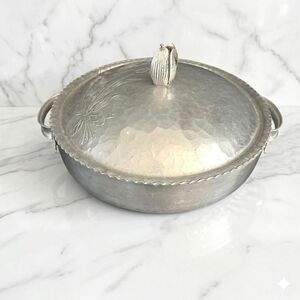 Vintage Rodney Kent Hammered Aluminum Covered Casserole Dish Tulip Pattern #461